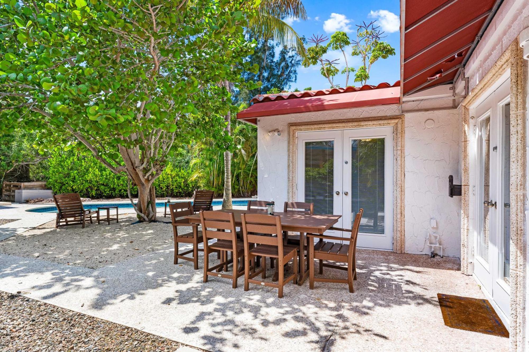 Crescent Beach Villas Siesta Key Exterior photo