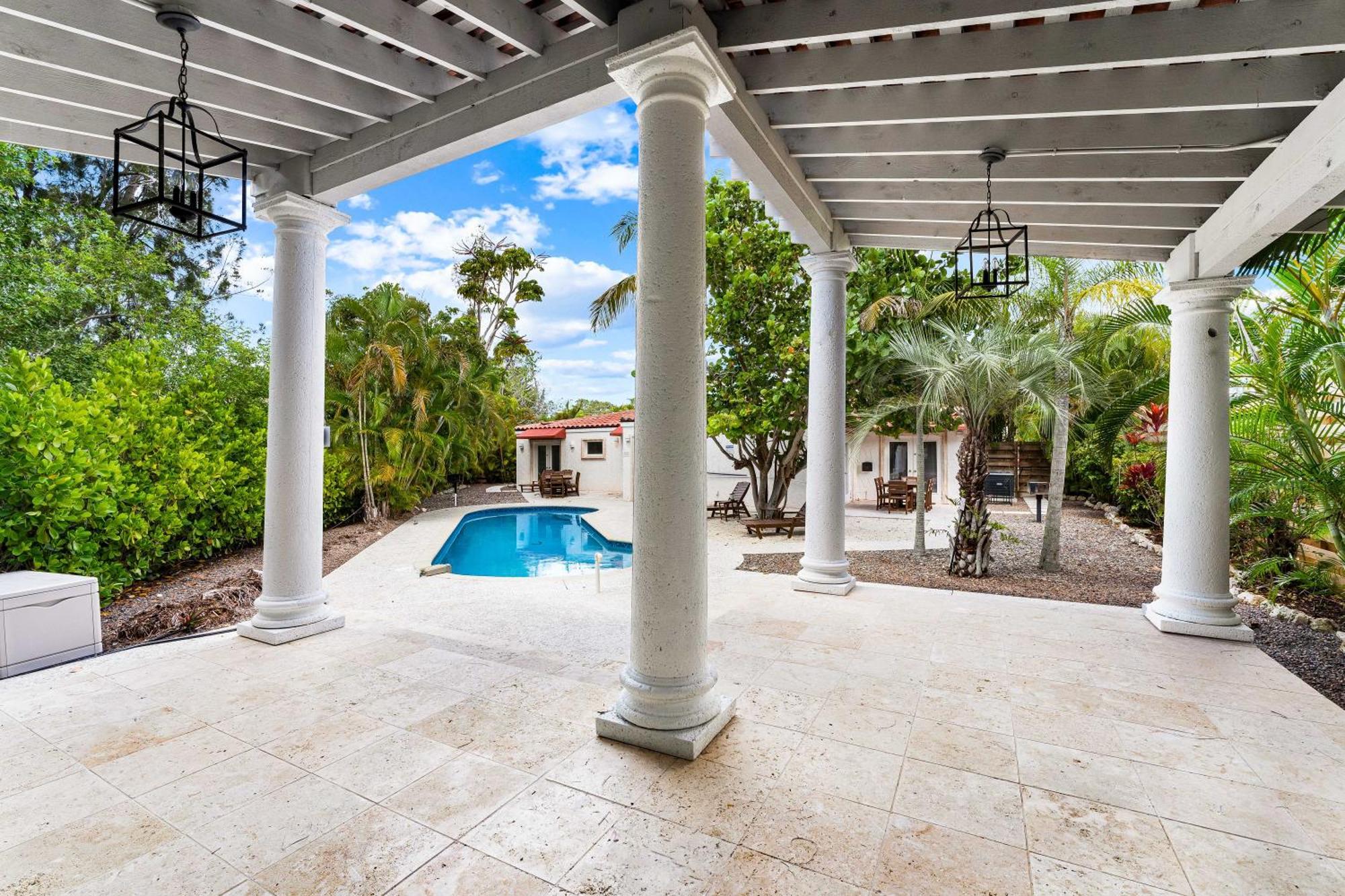 Crescent Beach Villas Siesta Key Exterior photo