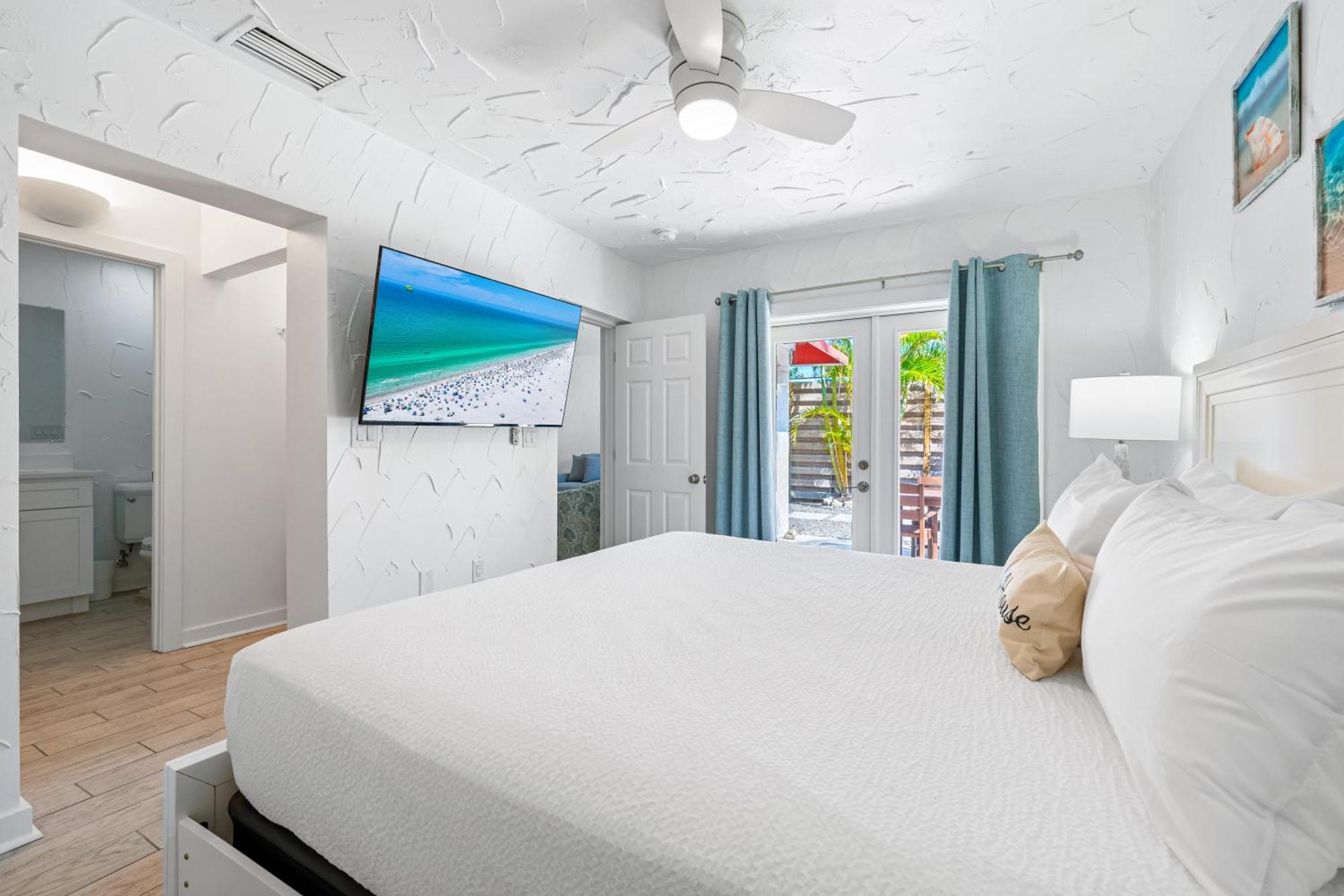 Crescent Beach Villas Siesta Key Exterior photo